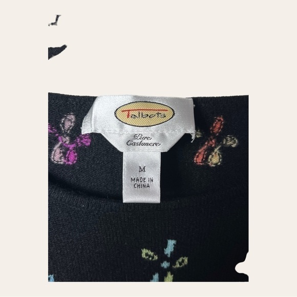 0046. TALBOTS LONG SLEEVE TOP 100% CASHMERE‎ BLACK WITH MULTI COLOR FLOWERS - Picture 5 of 9